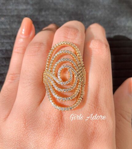 Luxurious Zircon Stone Ring