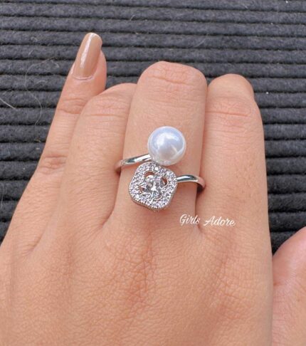 "Stylish & Adjustable Ring."