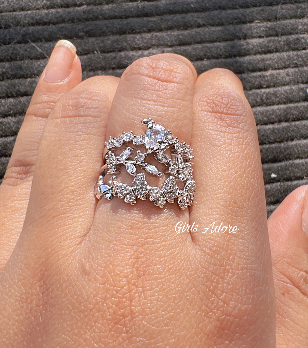 Gar-03 Crystal Vine Adjustable Three Ring - Image 1