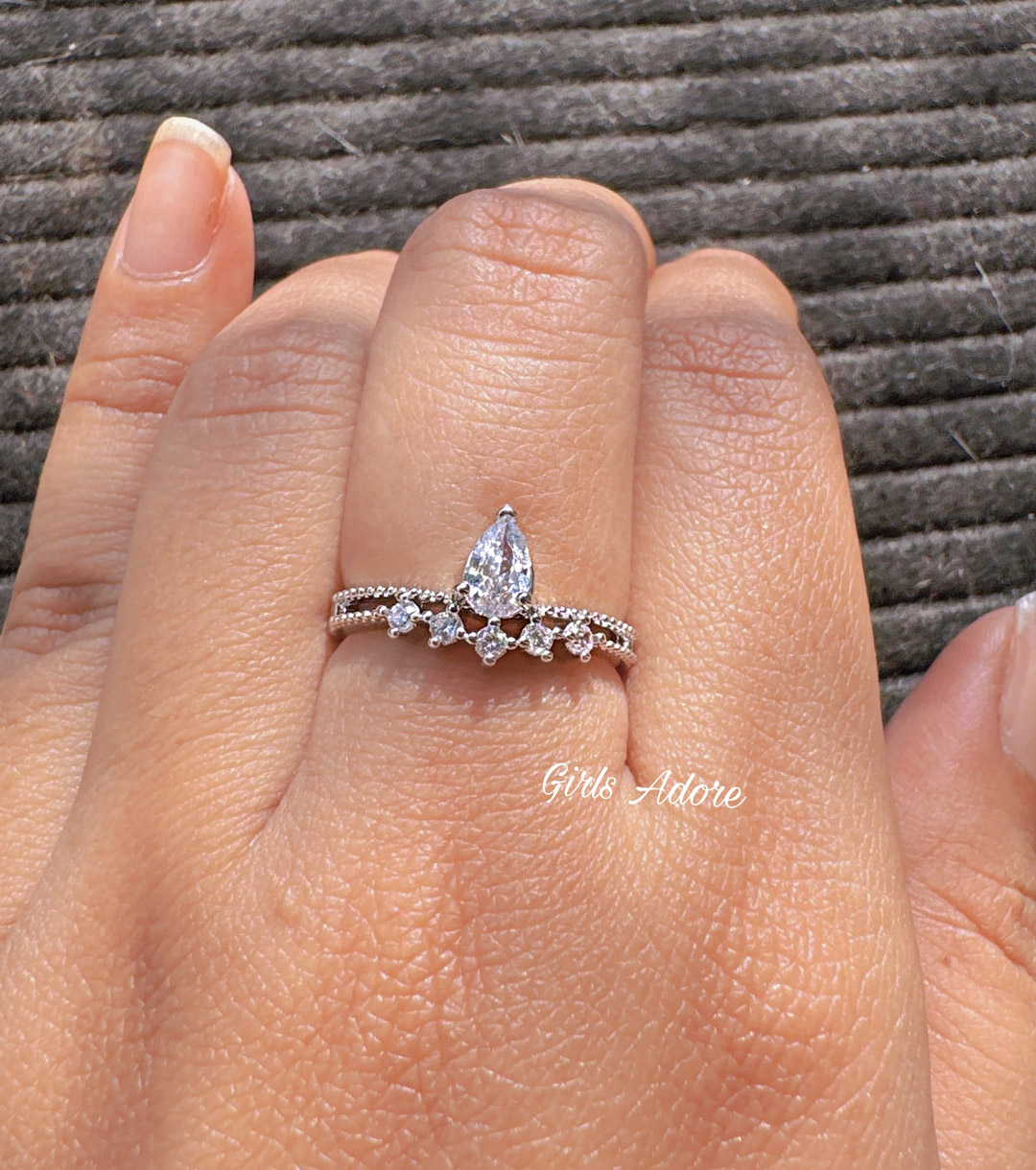 Gar-08 Crystal Vine Adjustable Ring - Image 1