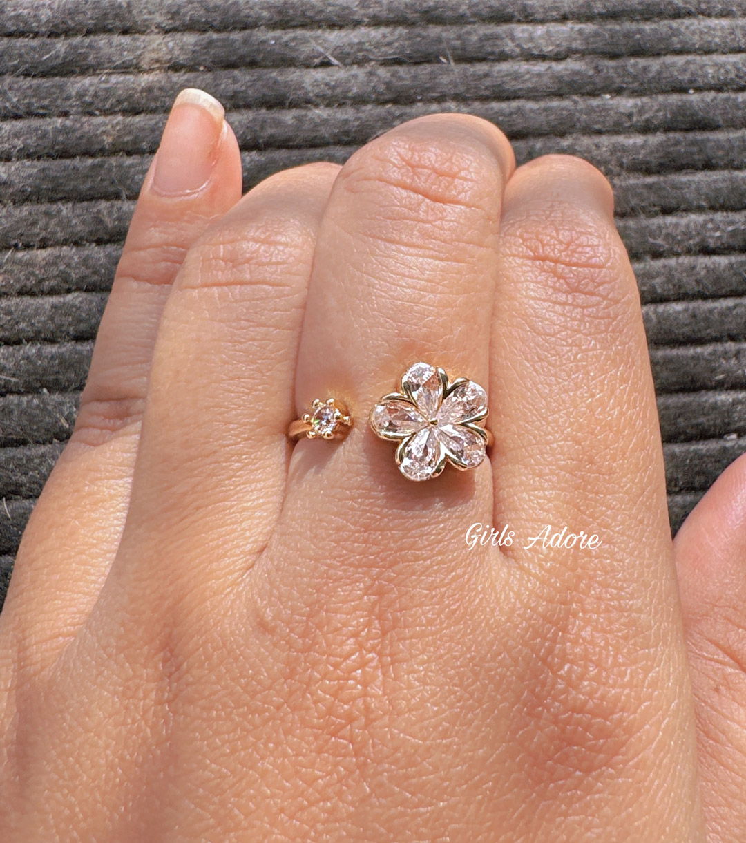 Gar-10 Crystal Vine Adjustable Ring - Image 1