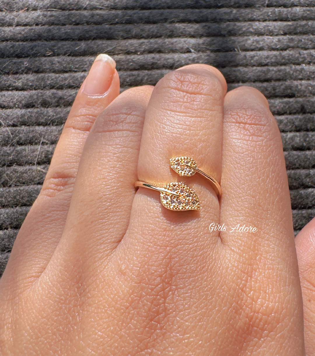 Gar-32 Crystal Vine Adjustable Ring - Image 1