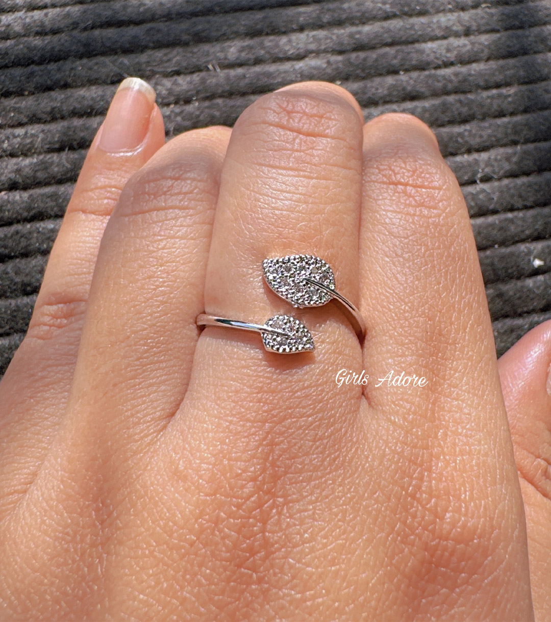 Gar-37 Crystal Vine Adjustable Ring - Image 1