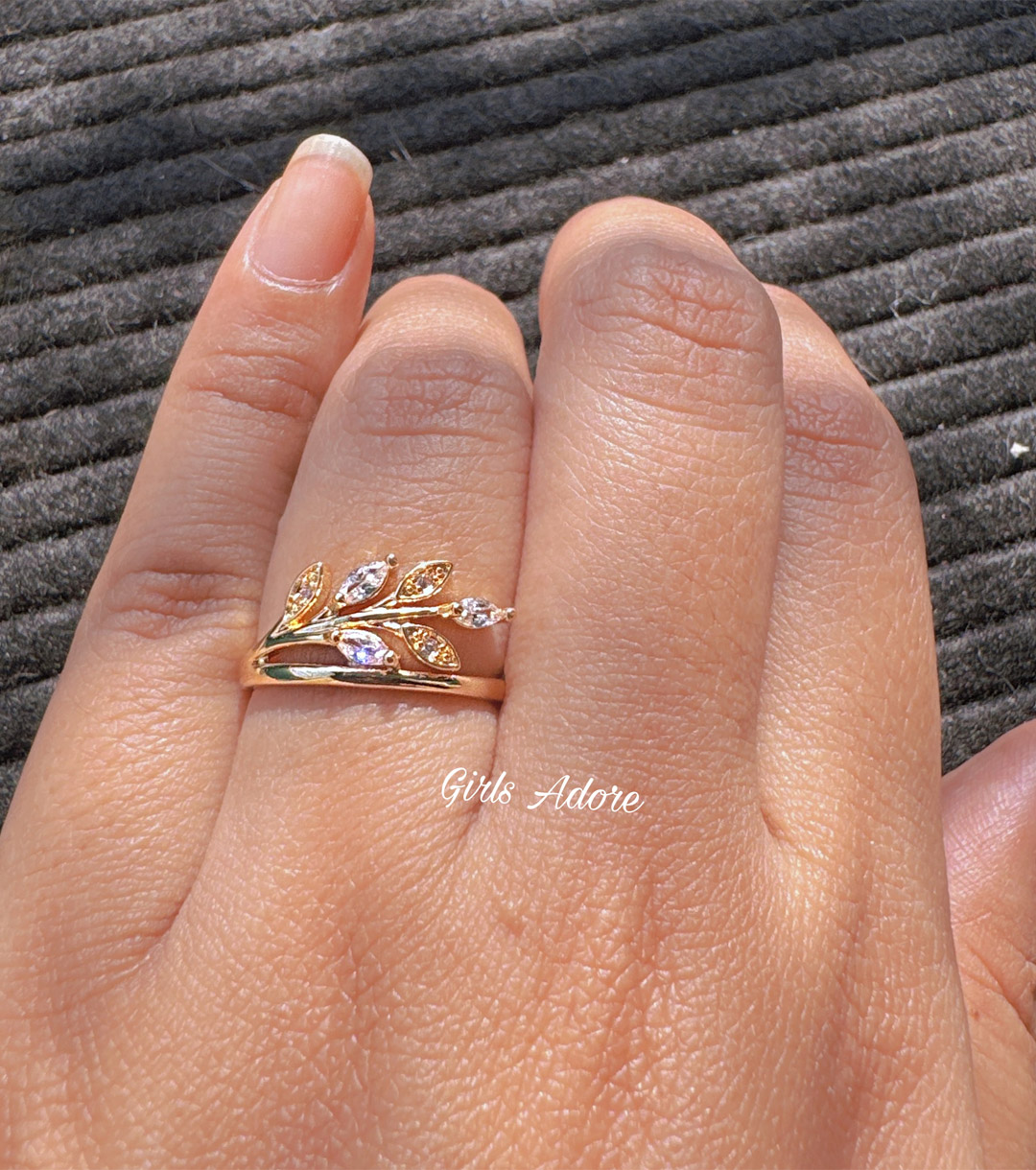 Gar-41 Crystal Vine Adjustable Ring - Image 1