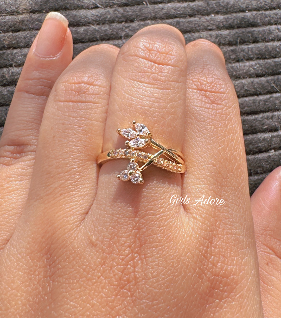 Gar-44 Crystal Vine Adjustable Ring - Image 1