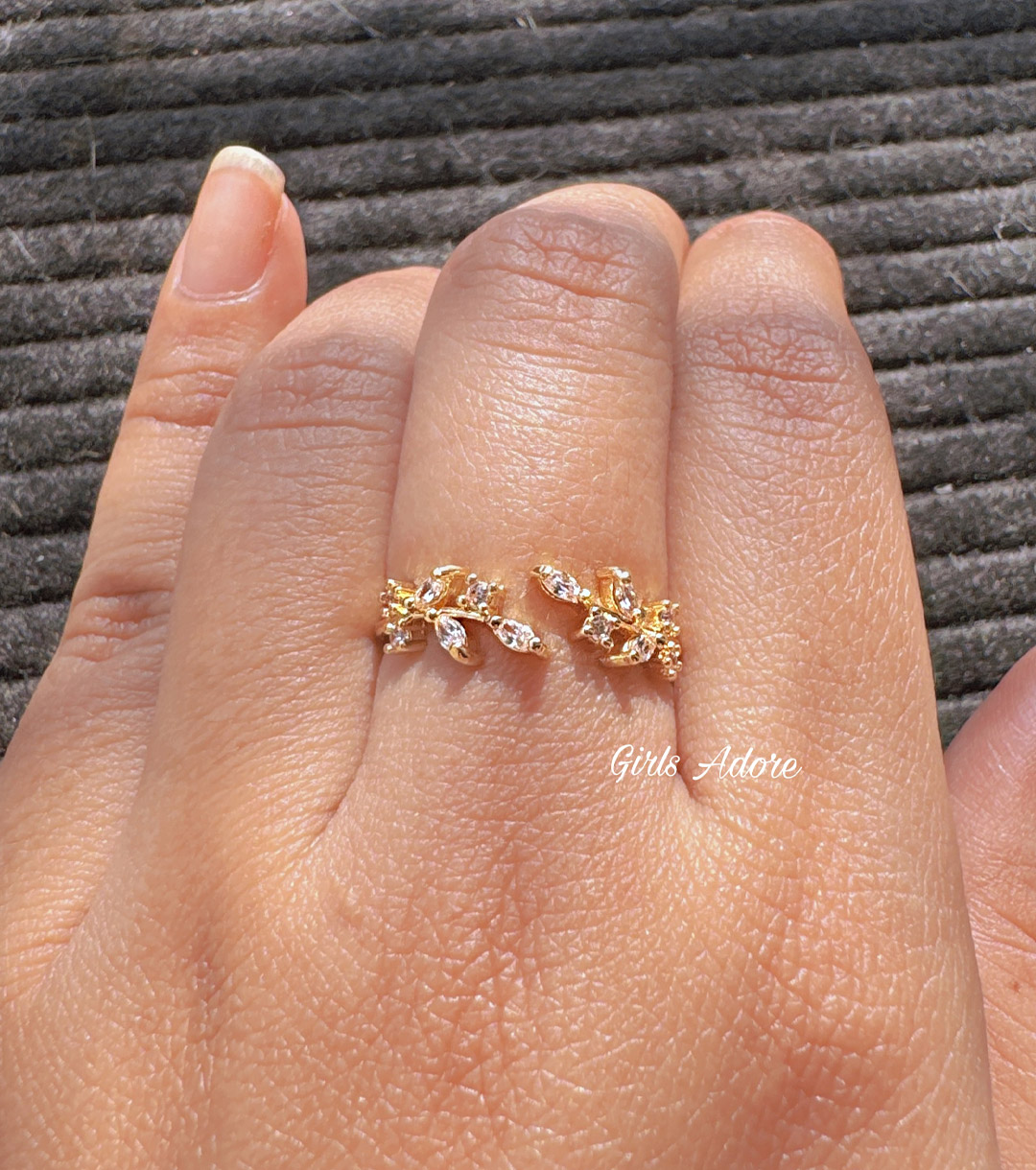 Gar-50 Crystal Vine Adjustable Ring - Image 1