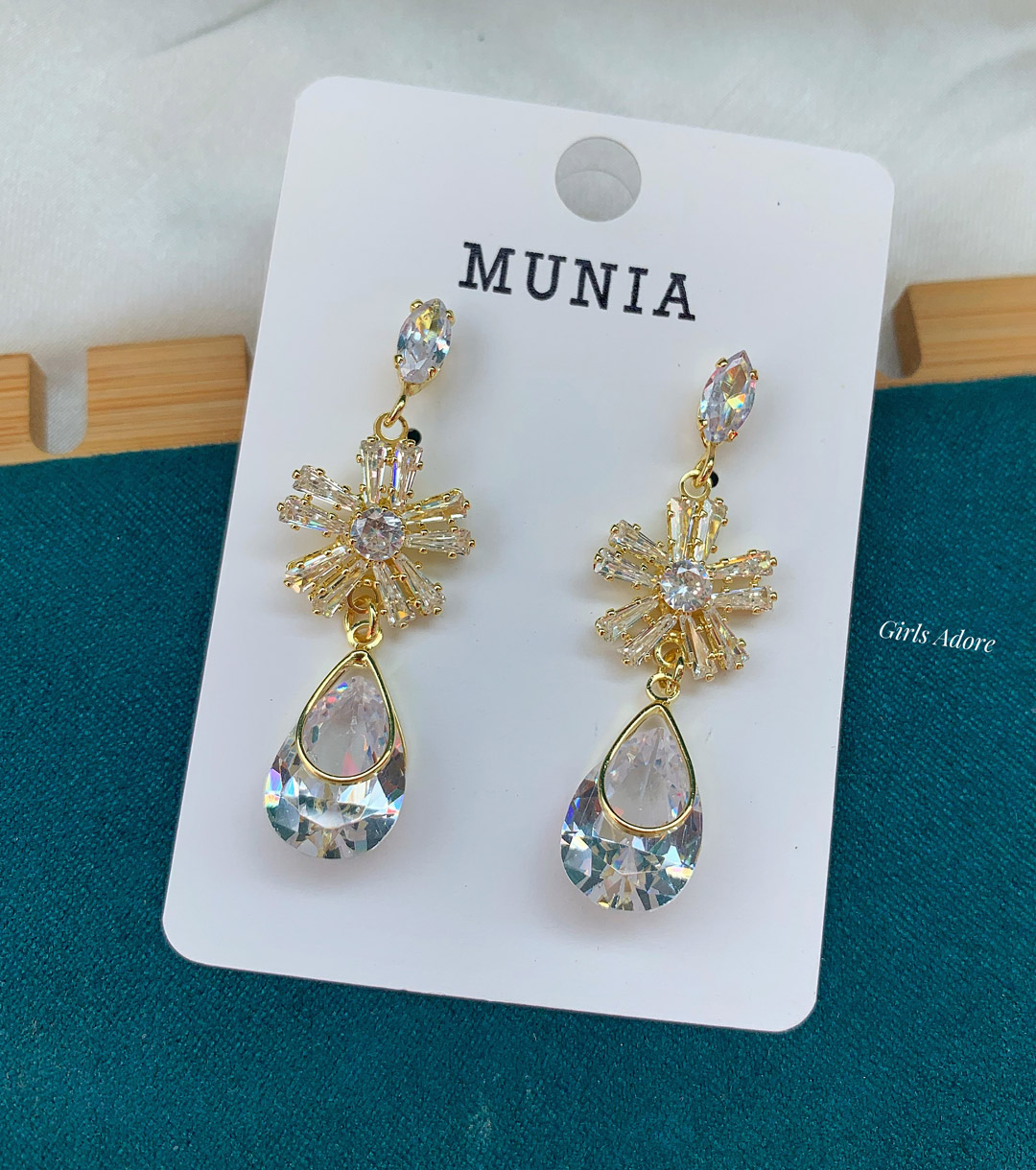 Ear-0022 High Quality Diamond Cut earring - Image 1