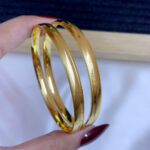 999 Elegant Golden Petal Minmalist Bangles