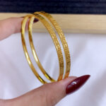 999 Elegant Golden Petal Minmalist Bangles