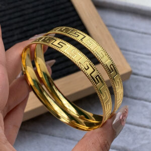 999 Elegant Golden Petal Minmalist Bangles